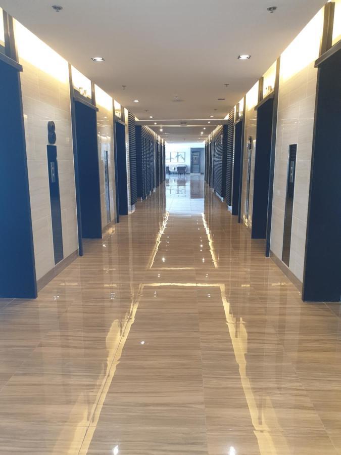 Heart Of Makati, Fully Furnished Condo, Cbd Central Location マカティ エクステリア 写真