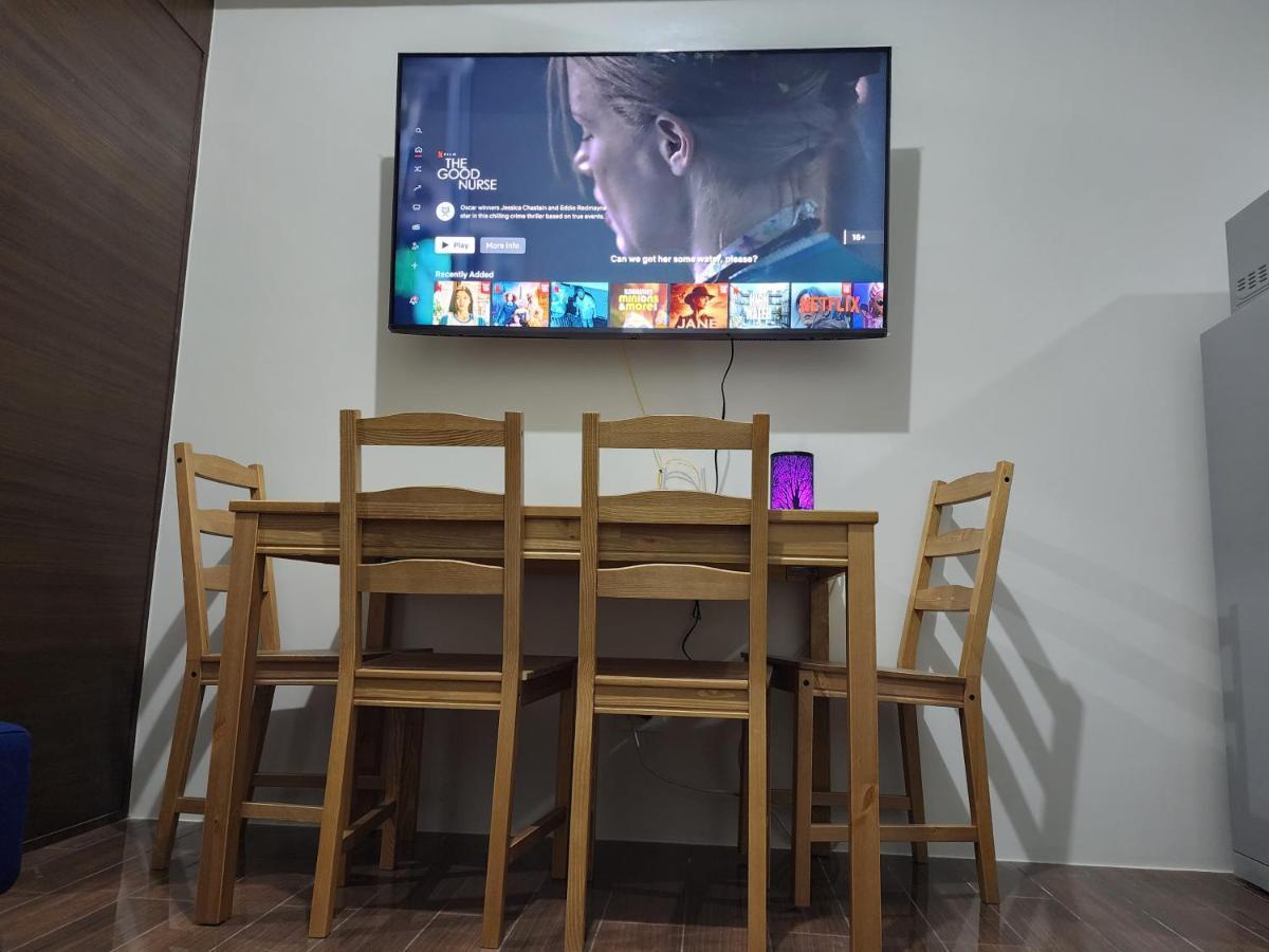 Heart Of Makati, Fully Furnished Condo, Cbd Central Location マカティ エクステリア 写真