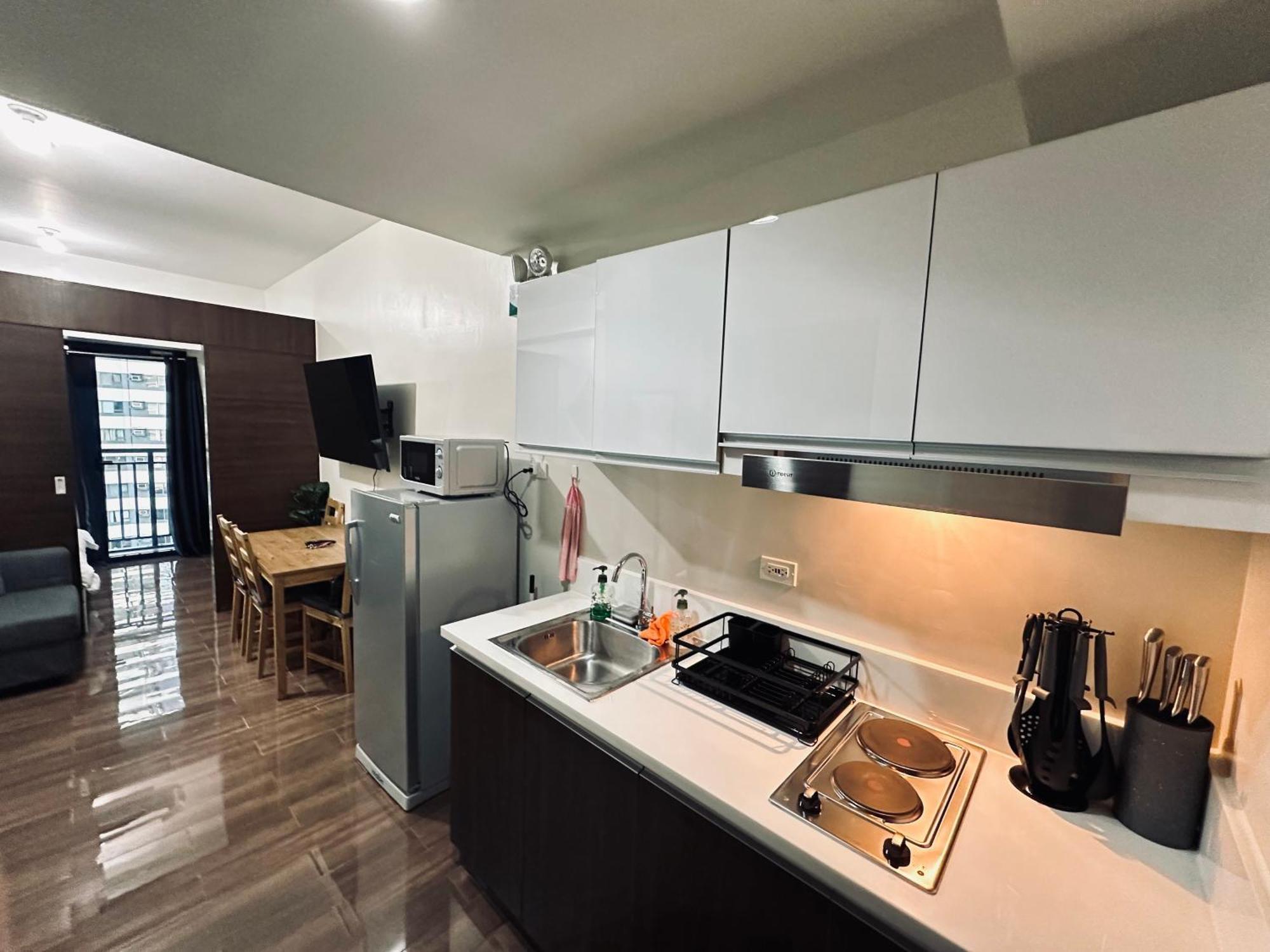 Heart Of Makati, Fully Furnished Condo, Cbd Central Location マカティ エクステリア 写真
